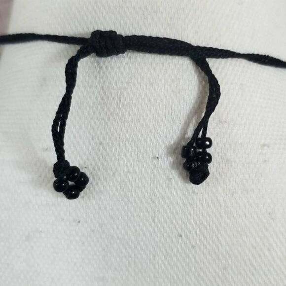 Blk/Wht/Tan-Shell Piece Statement Necklace - Picture 4 of 5